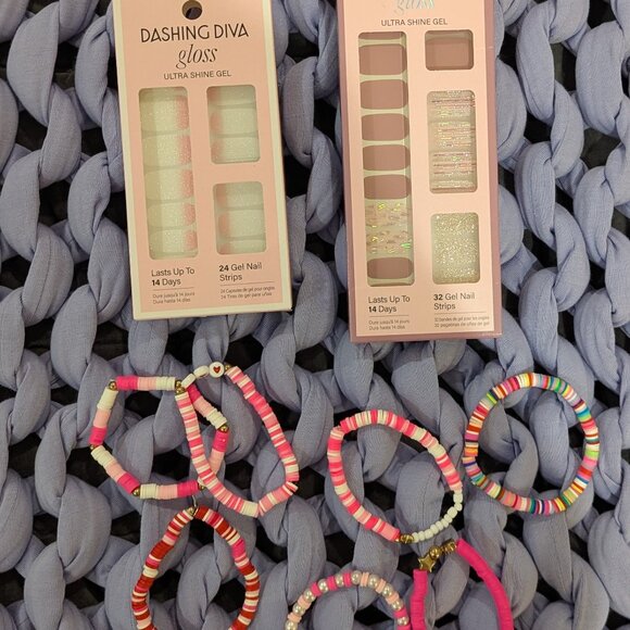 Dashing diva gloss + pink bracelets - Picture 1 of 1